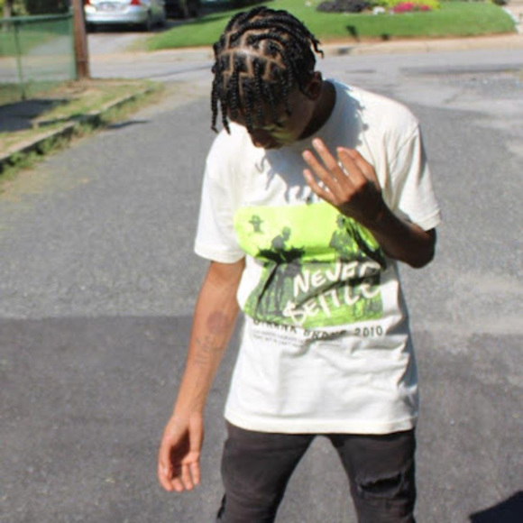 Meet your Posher, Johnathan - Picture 1 of 1